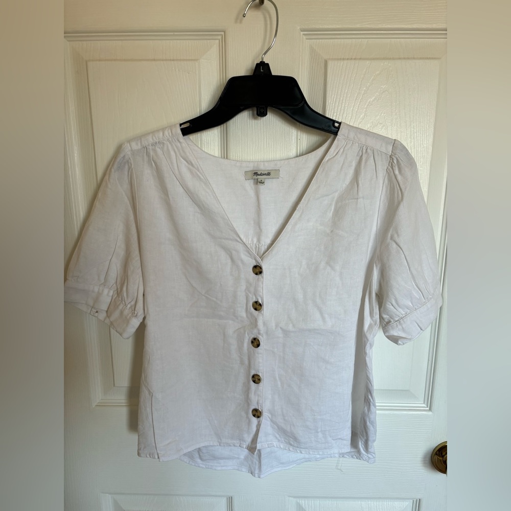 Madewell linen short sleeve button up top, size small.